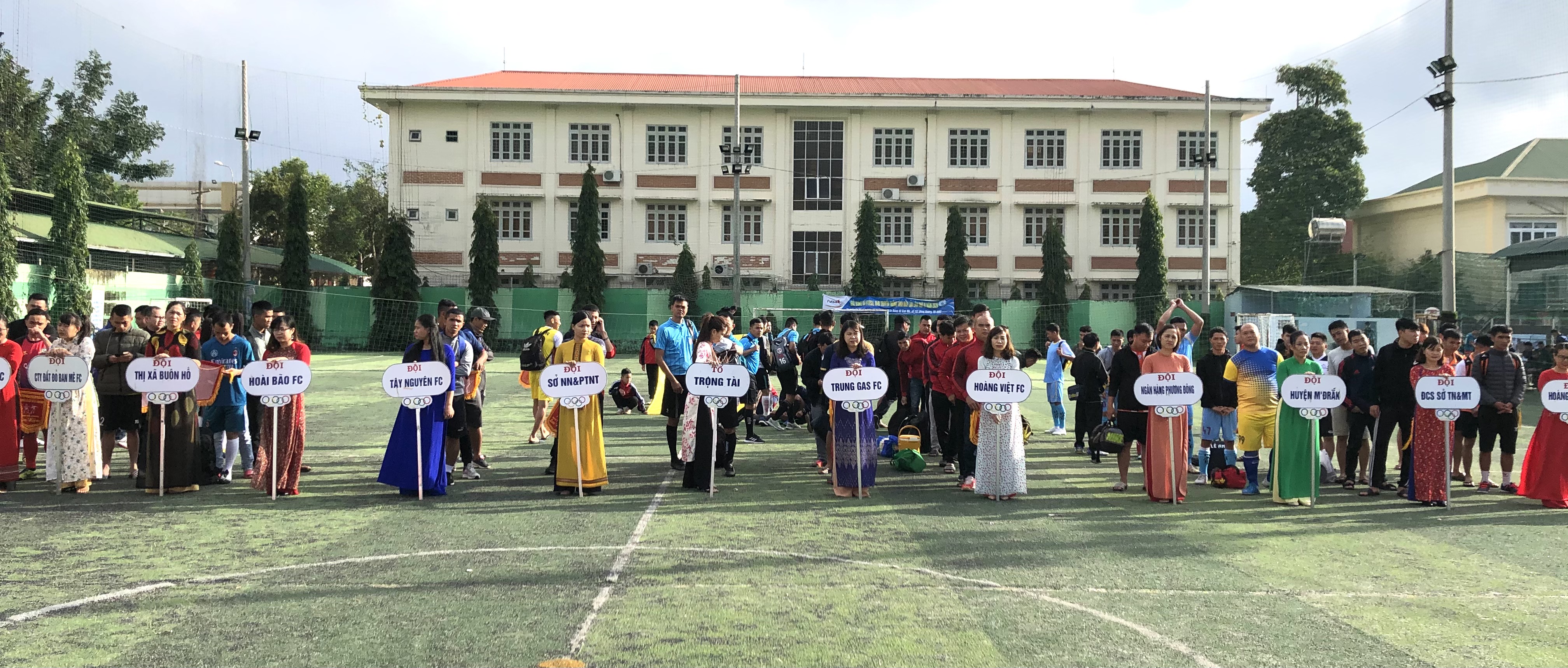 Khai mạc Giải vô địch Bóng đá Futsal nam truyền thống tỉnh Đắk Lắk 